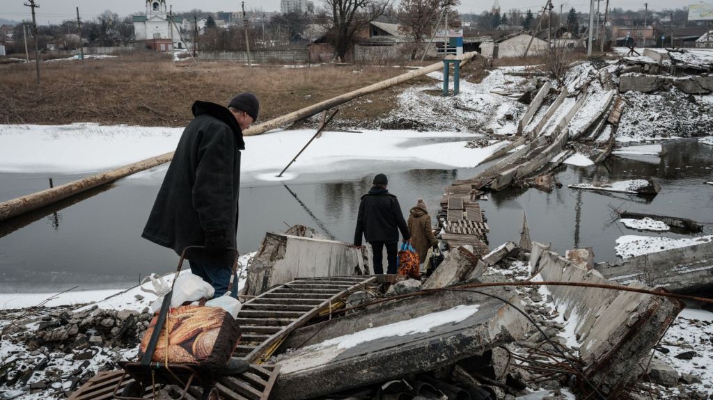 Civils déplacés à proximité de la ligne de front ukrainienne