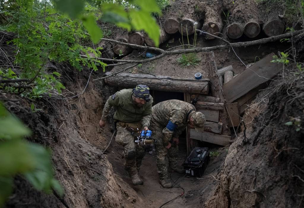 Drone de reconnaissance au dessus du front ukrainien